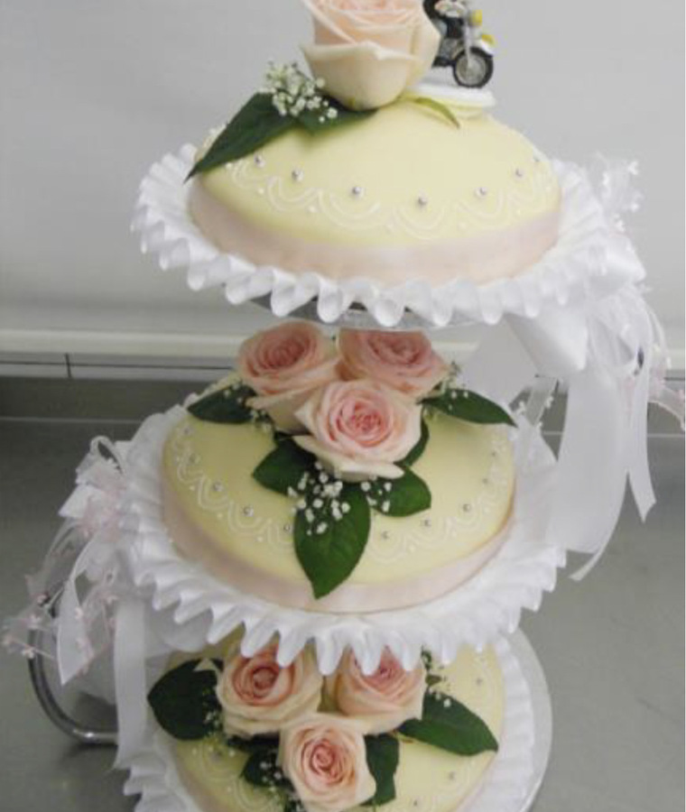 Hochzeitstorten «La Curva»