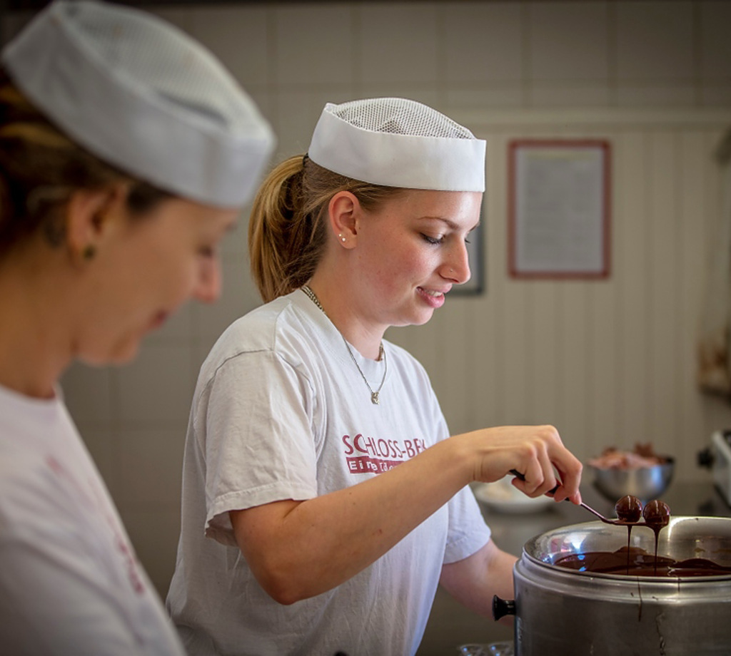 Team Schloss-Beck – Handwerk & Leidenschaft Schloss-Beck Mitarbeiterin